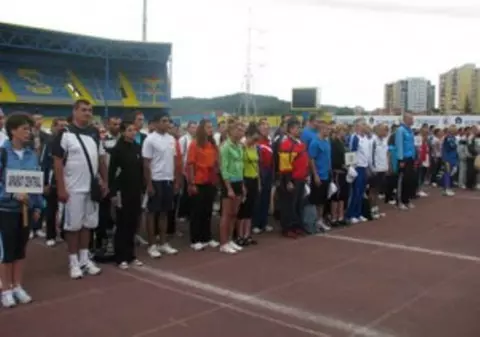 Se dă startul la fuga poliţiştilor! 250 de angajaţi ai Internelor se întrec la Campionatul de Atletism şi Cros