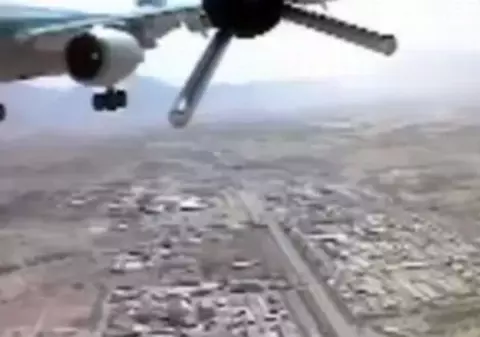 Șocant! Dronă germană, la un pas să doboare un avion de pasageri - VIDEO
