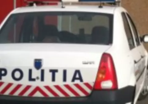 INCREDIBIL! Vezi unde au ales să parcheze nişte poliţişti