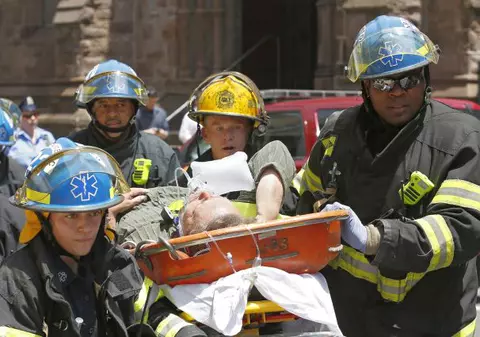 Cel puțin 6 morți după ce o clădire s-a prăbușit în SUA - FOTO 