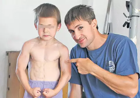 Tatăl micului Hercule: «Presa forțează instituțiile statului să îmi ia copiii de lângă mine»