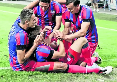 Suntem nr. 1 în Europa! Steaua, Petrolul, Astra şi Pandurii au transformat România în liderul clasamentului coeficienţilor UEFA pe sezonul 2013-2014 