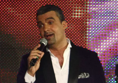 Aurelian Temişan: "Dragilor, am greşit... Mi-e silă!" Află ce l-a făcut pe cântăreţ să spună asta!