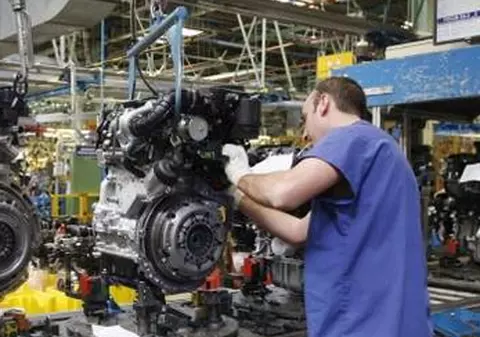 Motive de bucurie pentru muncitorii români! Iată ce îi aşteaptă din 2014