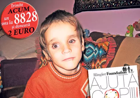 Dorin aşteaptă programarea din Statele Unite! Singura şansă a copilului nevăzător este operaţia la o clinică din Detroit