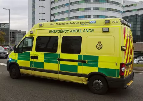 UN NOU ACCIDENT TERIBIL în care sunt implicaţi ROMÂNI. Un microbuz s-a răsturnat în MAREA BRITANIE