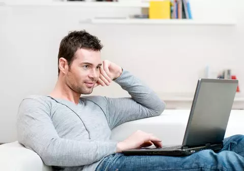 Boala secolului: "efectul activ de canapea"