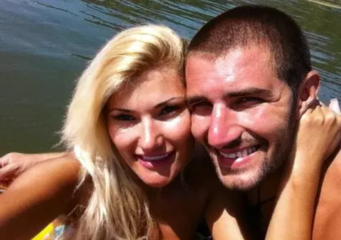 Uite ce fericit e Cătălin Cazacu alături de iubita lui!