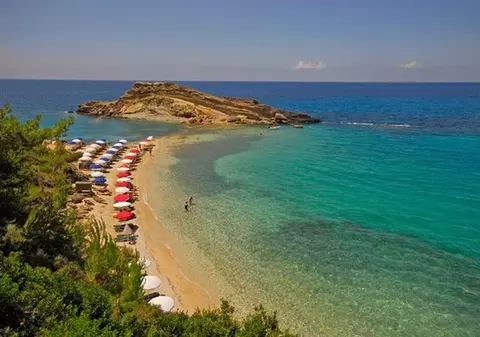 5 motive să-ţi petreci vacanţa în Lassi, Kefalonia 
