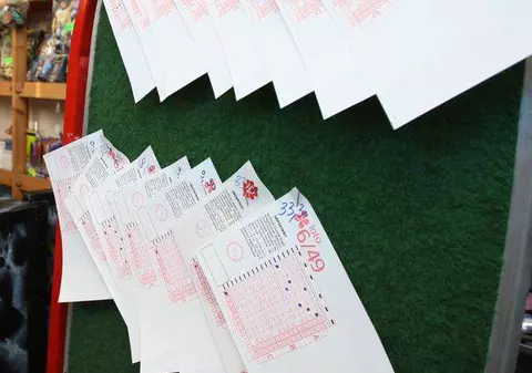 LOTO 6 DIN 49, LOTO 5 DIN 40, JOKER şi NOROC: Premiul de duminică este CEL MAI MARE REPORT înregistrat vreodată la categoria I