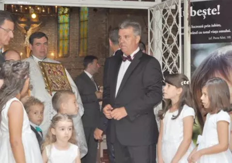 Seamănă, dar nu răsare! Pentru preşedintele Camerei Deputaţilor, Valeriu Zgonea, ITALIANA este ACELAŞI LUCRU cu LATINA!