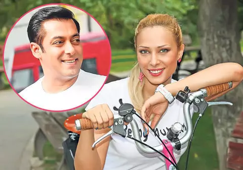 IULIA VÂNTUR și-ar PUTEA VEDEA VISUL CU OCHII! Vezi ce propunere ar putea VENI pentru ea de la BOLLYWOOD