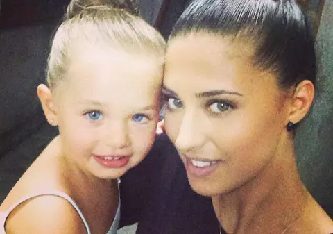 Aşa MAMĂ, aşa FIICĂ. Antonia şi Maya SEAMĂNĂ TOT MAI MULT  | FOTO