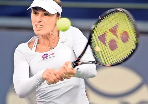 Acuzată de fostul soţ că l-a înşelat, Martina Hingis s-a întors, după 6 ani, la prima ei dragoste: tenisul