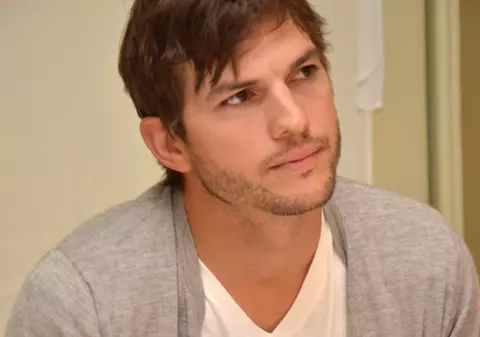 Ashton Kutcher a ajuns la spital DIN CAUZA UNEI DIETE!