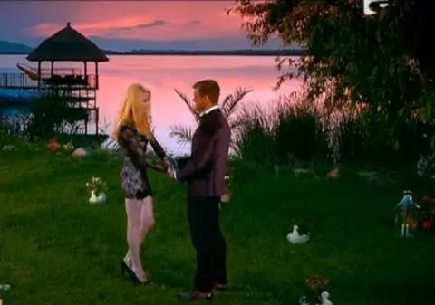 Bogdan Vlădău ŞI- A ALES MIREASA! Uite CINE ESTE CÂŞTIGĂTOAREA ACESTUI SEZON al emisiunii "BURLACUL"