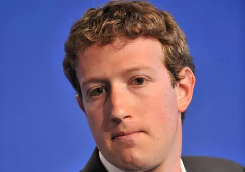 CHIAR ŞI LUI I S-A ÎNTÂMPLAT! Pagina de Facebook a lui Mark Zuckerberg, creatorul reţelei de socializare, A FOST SPARTĂ!