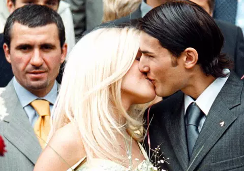 MOTIVUL DIVORŢULUI dintre ALEXANDRA DINU şi ADRIAN MUTU! 