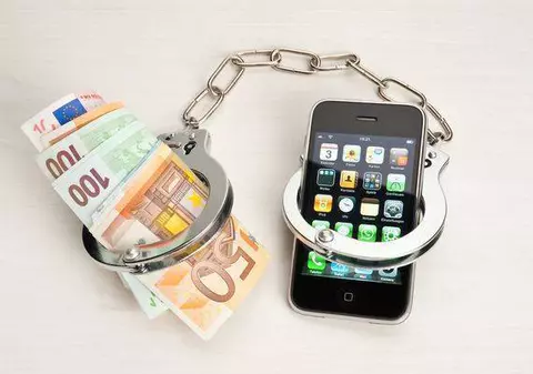 ŞTIREA CARE TE VA SPERIA: Cum influenţează smartphone-ul modul în care îţi faci cumpărăturile