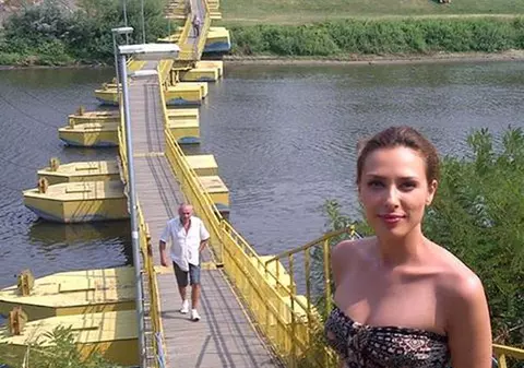 Iulia Vântur, ŢINTA IRONIILOR PE FACEBOOK! De la această fotografie a plecat totul. DETALII AMUZANTE