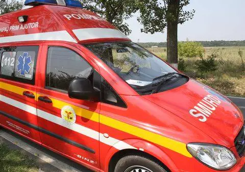 Accident grav în judeţul Gorj! O camionetă a căzut într-o prăpastie