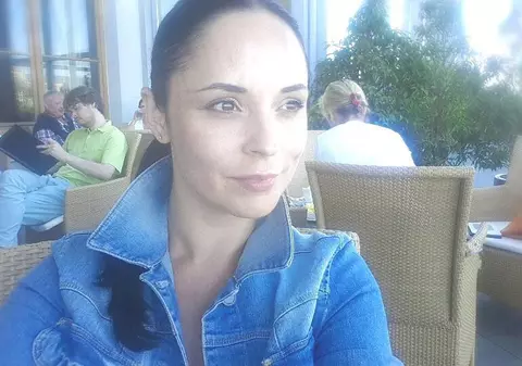 MAI TARE ca FRUNZA lui UDREA şi CARELE ALEGORICE ale lui MAZĂRE! Uite ce FACE ANDREEA MARIN pentru ROMÂNIA