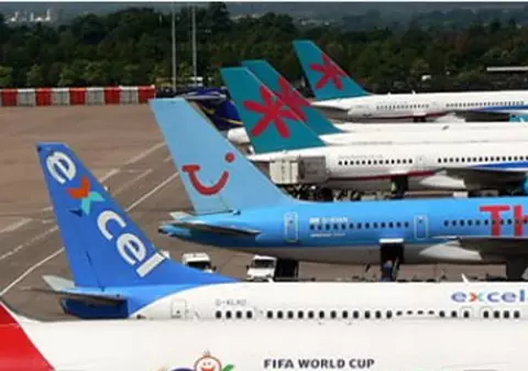 Companiile low-cost pun în pericol viaţa pasagerilor, pentru a face economie de combustibil