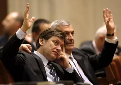 CONTRE ÎN PNL! Vezi de ce este supărat Crin Antonescu pe Călin Popescu Tăriceanu