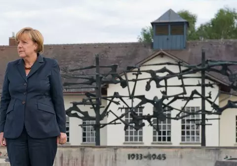 Vizita Angelei Merkel în lagărul de la Dachau, calificată ca fiind "de prost gust" | FOTO