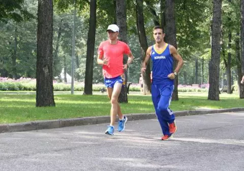 Ce fac atleţii când sunt atraşi de alcool? Beau, nu mult, şi aleargă!