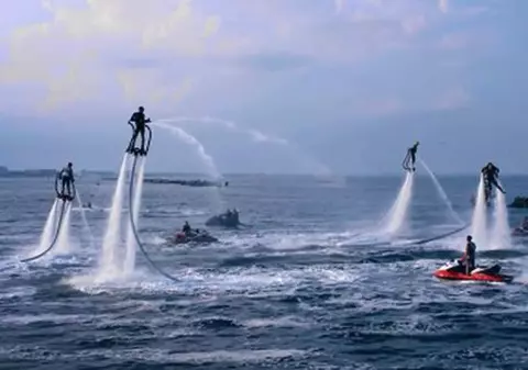 Premieră LIBERTATEA.RO | Joanna feat. Dani Oţil, Boier Bibescu, Adrian Ţuţu, Nonis - "Tot ce simt" | VIDEO