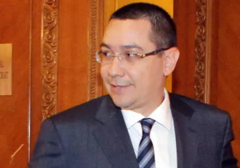 Victor Ponta, atac la Traian Băsescu: „Sper să nu mai avem în fruntea ţării un personaj tragicomic”