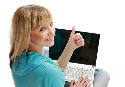 Scrii cu stânga? Mâine ai motiv de... sărbătoare! 