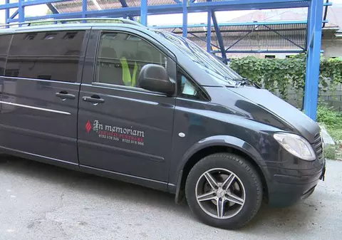 TRUPUL NEÎNSUFLEŢIT al MAMEI MONICĂI GABOR, RIDICAT de la MORGĂ! Uite SICRIUL în care a fost DEPUSĂ! FOTO