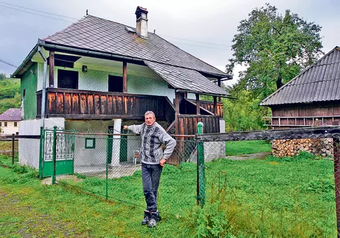 Localnicii din Roşia Montana sunt decişi: "Noi nu ne clintim de aici"
