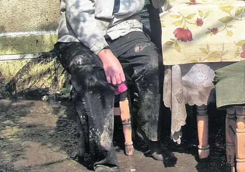 «Puhoaiele ne-au smuls fata din braţe»