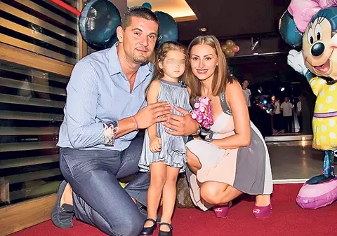 Roxana, ex-Trident, şi Marcel Sârbu se ceartă pe grădiniţa fetiţei