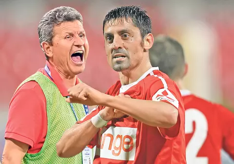Gheorghe Mulţescu a fost demis de la Dinamo şi pentru că a pierdut sprijinul veteranului Ionel Dănciulescu