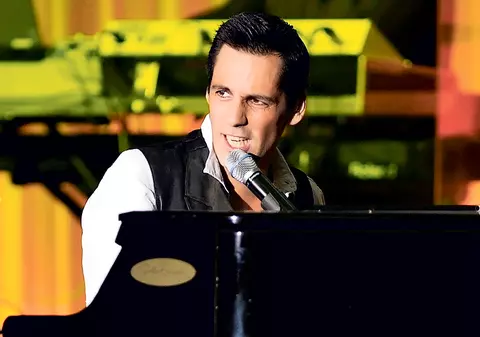 CHIAR MERITĂ ATÂT? Unele vedete de la noi şi-au dublat tarifele!