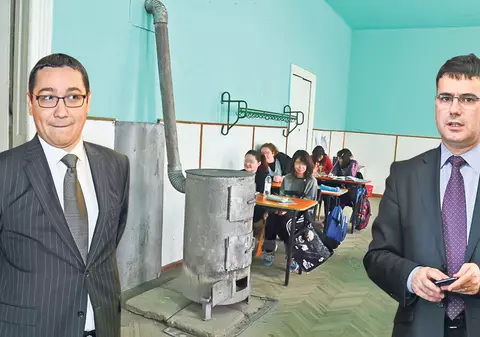Ponta, Pricopie, voi ce aţi păzit până acum? Elevii, nevoiţi să înveţe în şcoli fără apă şi căldură