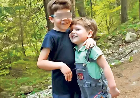 Cine e bărbatul care l-a dus pe Andrei la bunică?