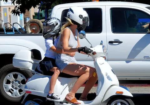 Ce a fost în capul ei? Gwyneth Paltrow, la un pas să-şi omoare fiica, în trafic - VIDEO ŞOCANT