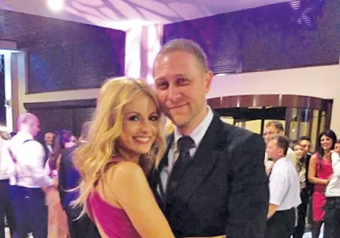 Toată lumea o dădea MUTATĂ ÎN GRECIA, însă MOTIVELE care O ŢIN ÎN ROMÂNIA pe Simona Gherghe sunt MAI PUTERNICE!