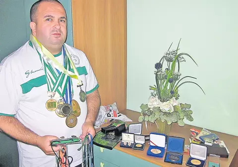 MM, ăsta te umileşte!