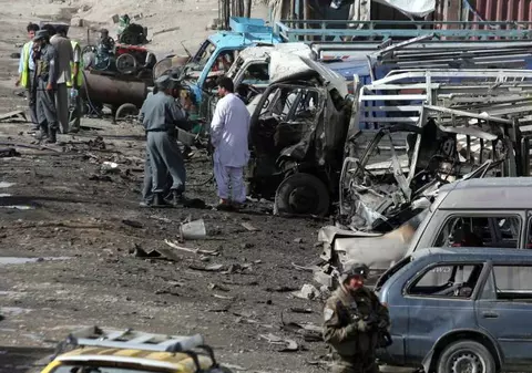 Explozie și focuri de armă la Universitatea Americană din Afganistan. 12 morți și 44 de răniți