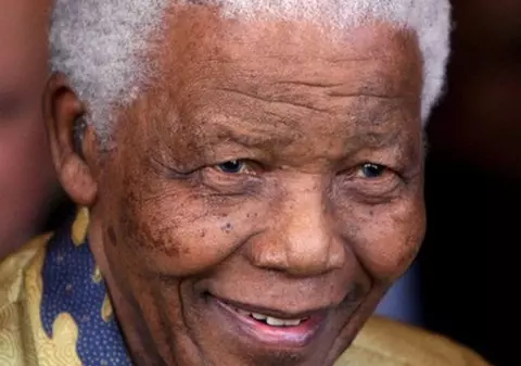 Fostul lider sud-african, Nelson Mandela, a fost externat 