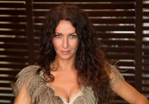 Mihaela Rădulescu, EXTREM DE SURPRINSĂ de SUCCESUL ÎNREGISTRAT pe Facebook. Vezi câţi admiratori are!