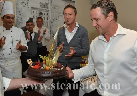 Reghe a împlinit 38 de ani! Uite cum au încercat steliştii să-l îndulcească după înfrângerea cu Schalke