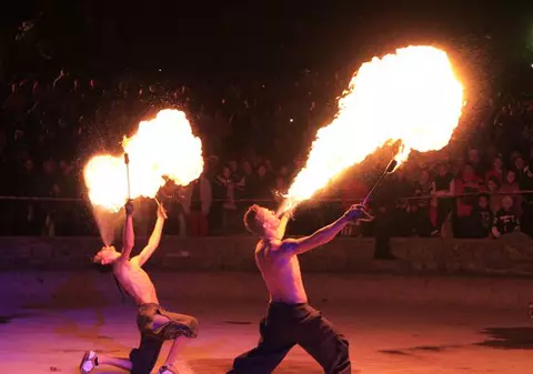 Mii se turişti se distrează la Sinaia! Imagini spectaculoase de la festivalul Sinaia Forever!