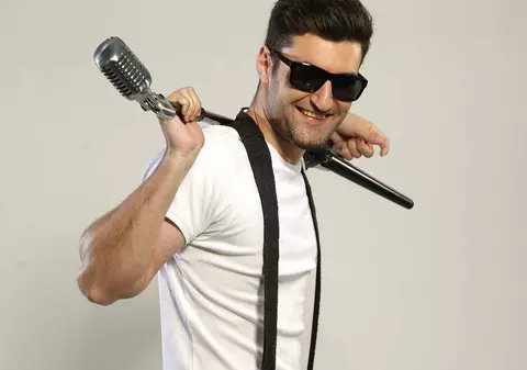 Smiley pregăteşte o surpriză pentru fanii săi. Află amănunte! 